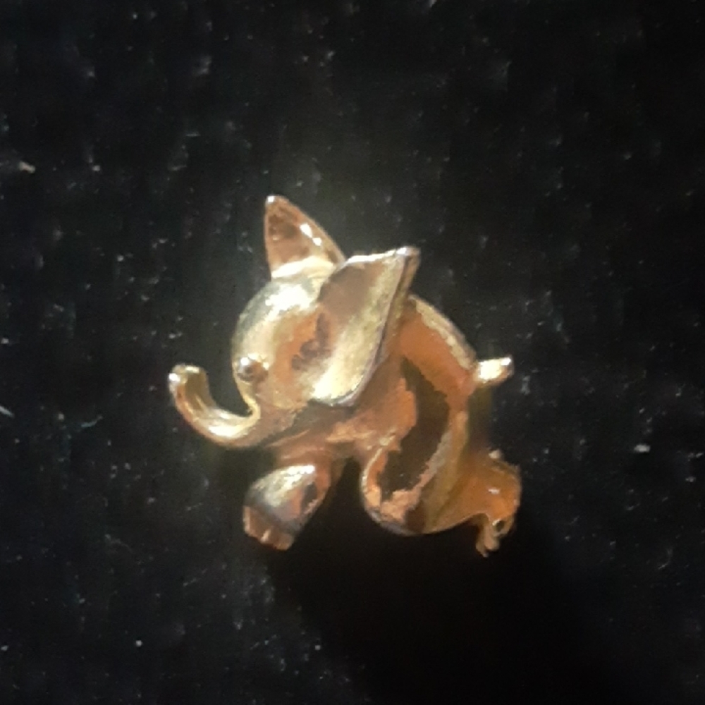Gold Tone Elephant Brooch